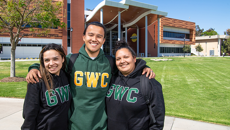 Enrollment students with GWC shirts